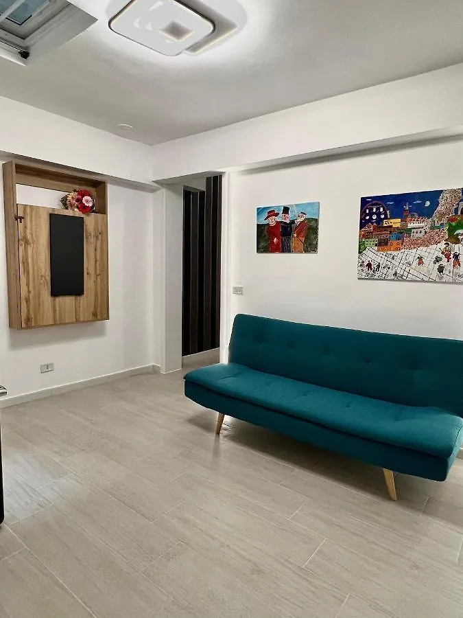 Ludo'S Flat Bari Center Apartment Italy
