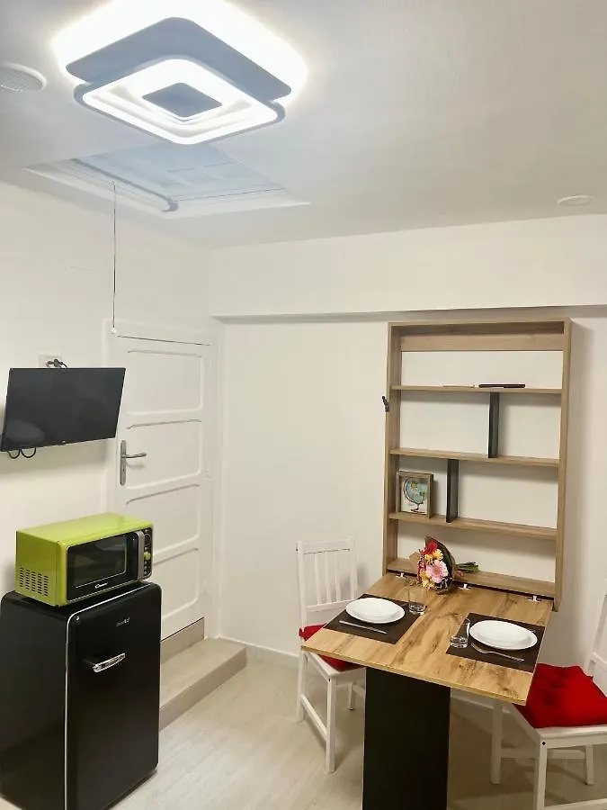 Ludo'S Flat Bari Center Apartment 0*,
